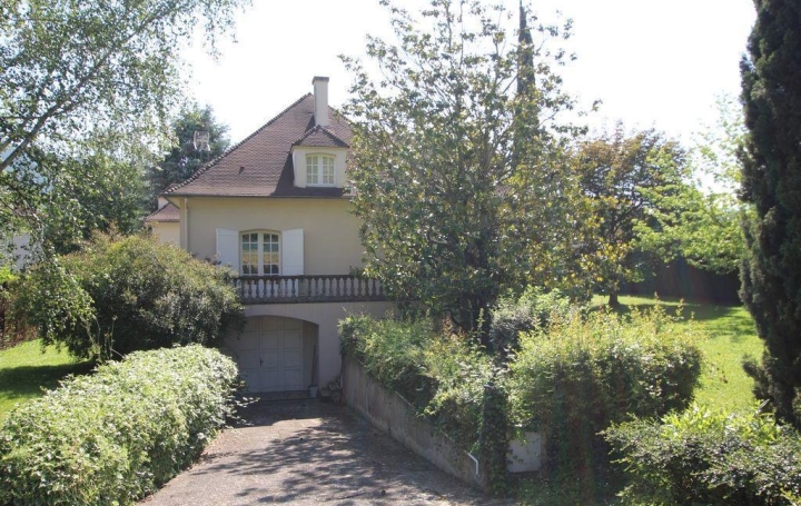 Maison FOIX (09000)  300 m2 575 000 € 