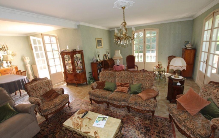 Maison FOIX (09000)  300 m2 575 000 € 