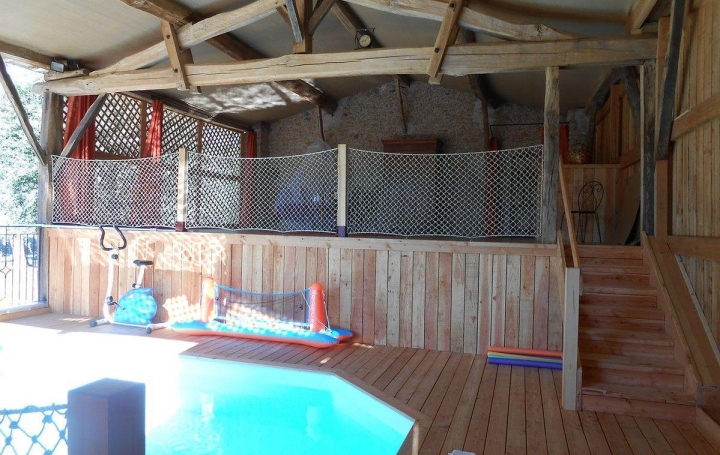 Propriété PAMIERS (09100)  365 m2 688 000 € 