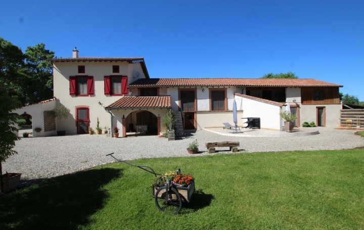 Propriété PAMIERS (09100)  365 m2 688 000 € 