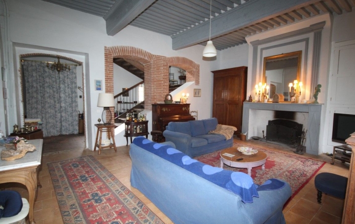 Domaine PAMIERS (09100)  600 m2 1 250 000 € 