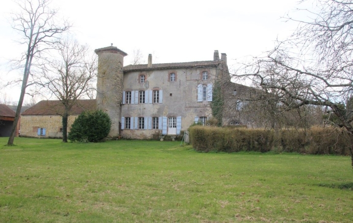 Domaine PAMIERS (09100)  600 m2 1 250 000 € 