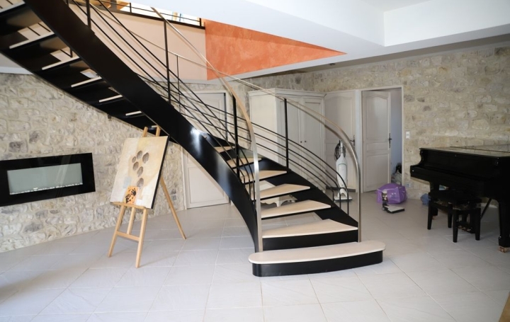 Domaine VARILHES (09120)  295 m2 588 000 € 