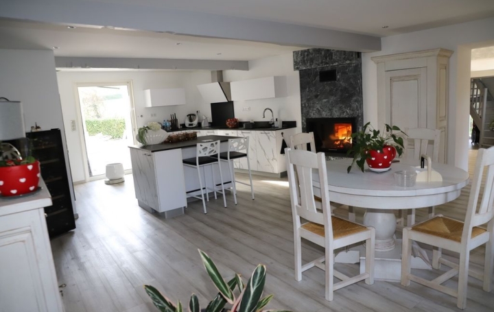 Domaine VARILHES (09120)  295 m2 588 000 € 