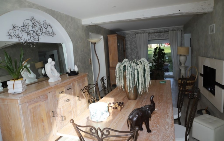 Domaine VARILHES (09120)  295 m2 588 000 € 