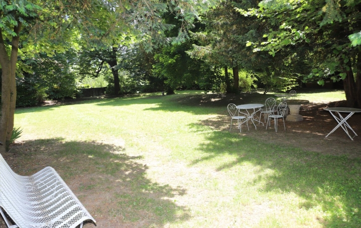 Domaine FOIX (09000)  1 000 m2 2 080 000 € 