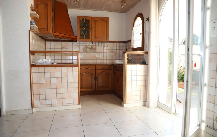 Maison LAVELANET (09300)  304 m2 195 000 € 