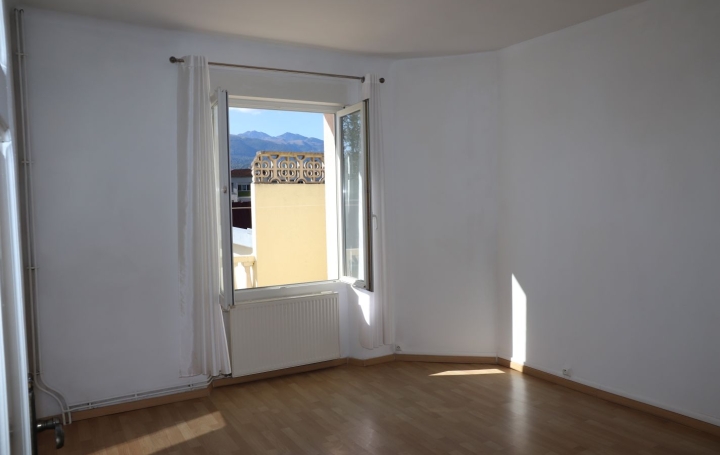 Maison LAVELANET (09300)  304 m2 195 000 € 