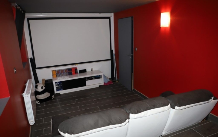 Maison FOIX (09000)  290 m2 495 000 € 