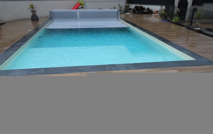 Maison FOIX (09000)  290 m2 495 000 € 