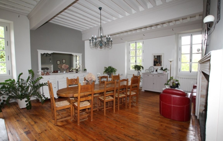 Domaine FOIX (09000)  840 m2 1 159 200 € 