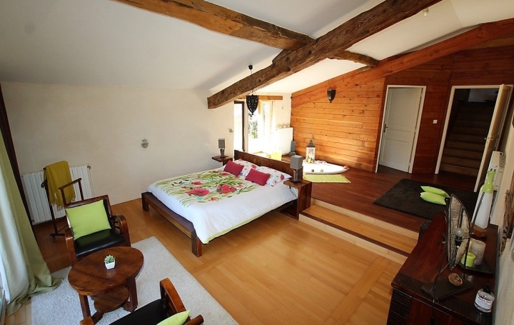 Propriété LA BASTIDE-DE-SEROU (09240)  322 m2 420 000 € 