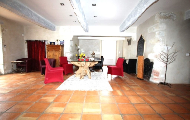 Domaine LAUZERTE (82110)  943 m2 899 000 € 