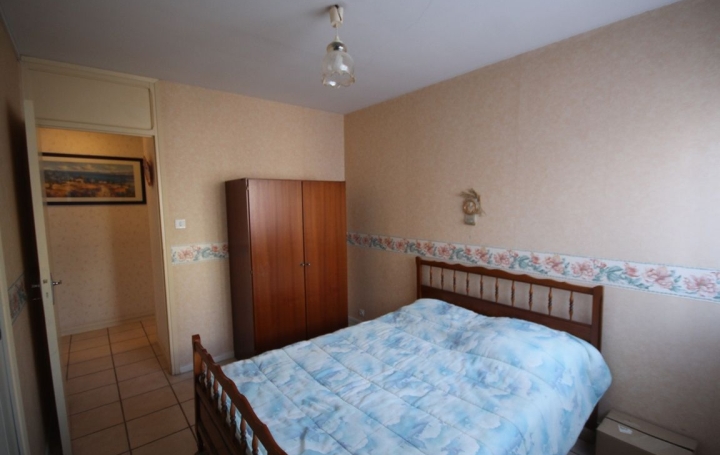 4 Pièces PAMIERS (09100)  92 m2 75 000 € 