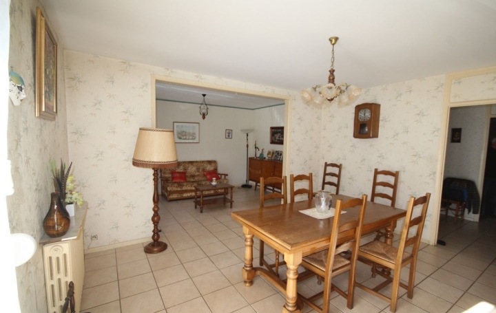 4 Pièces PAMIERS (09100)  92 m2 75 000 € 