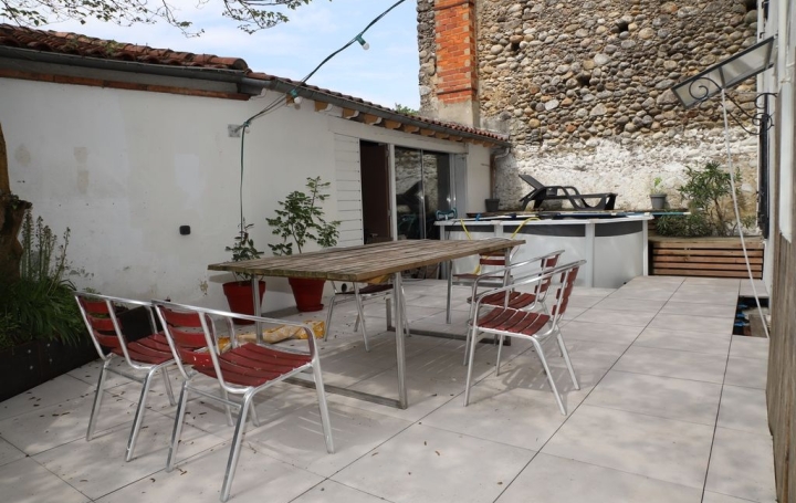 Maison de village VERNIOLLE (09340)  250 m2 241 500 € 