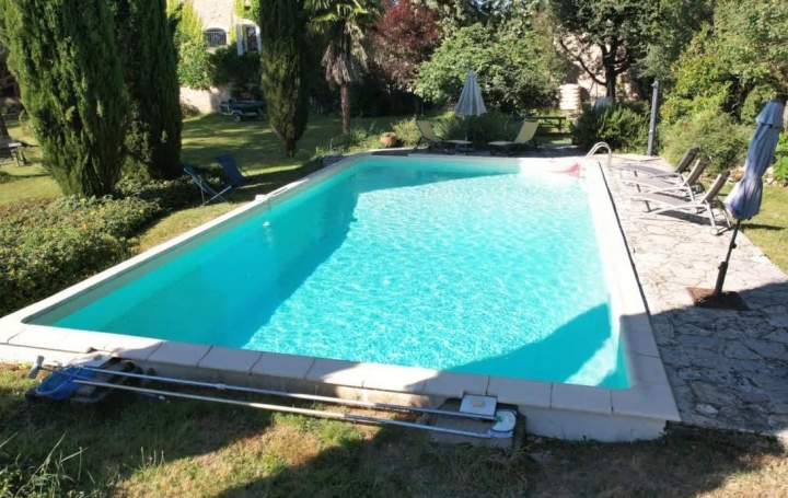 Domaine SAINT-CIRQ-LAPOPIE (46330)  474 m2 655 000 € 