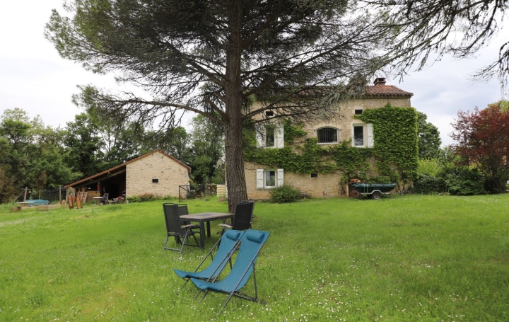 Domaine SAINT-CIRQ-LAPOPIE (46330)  474 m2 655 000 € 