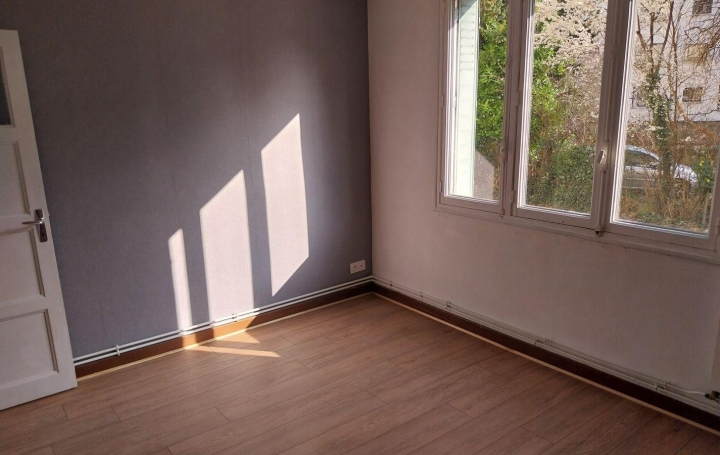 4 Pièces CHAMBERY (73000)  67 m2 142 000 € 