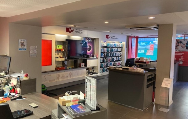 Local commercial NOGENT-LE-ROTROU (28400)  64 m2 950 € 