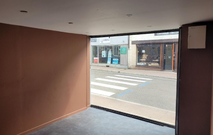 Local commercial NOGENT-LE-ROTROU (28400)  38 m2 500 € 