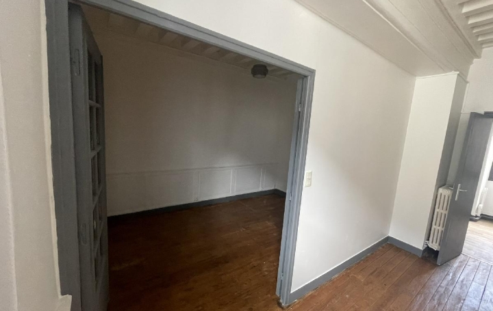 1 Pièce NOGENT-LE-ROTROU (28400)  39 m2 380 € 