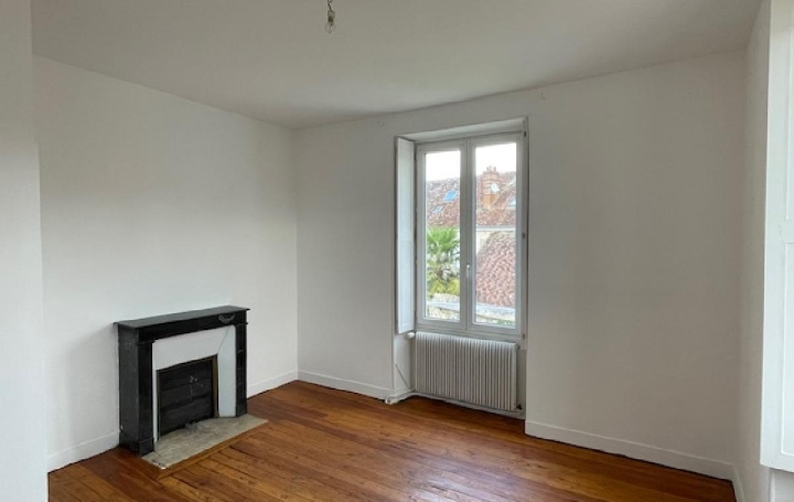 Maison NOGENT-LE-ROTROU (28400)  139 m2 950 € 