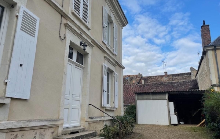 Maison NOGENT-LE-ROTROU (28400)  139 m2 950 € 