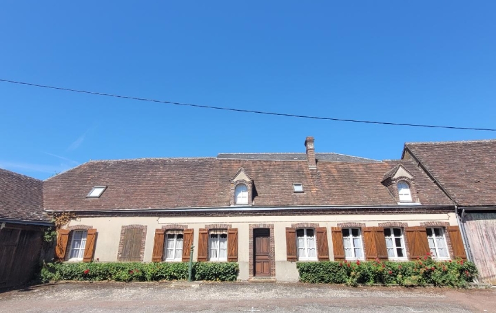 Maison LA CROIX-DU-PERCHE (28480)  305 m2 295 000 € 