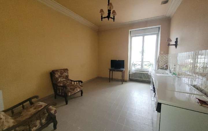 Maison CETON (61260)  182 m2 214 400 € 