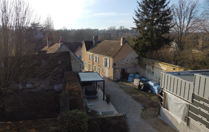 Maison SOUANCE-AU-PERCHE (28400)  147 m2 318 000 € 