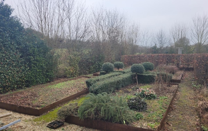 Maison SOUANCE-AU-PERCHE (28400)  147 m2 318 000 € 