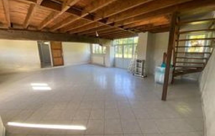 Maison CETON (61260)  313 m2 399 000 € 