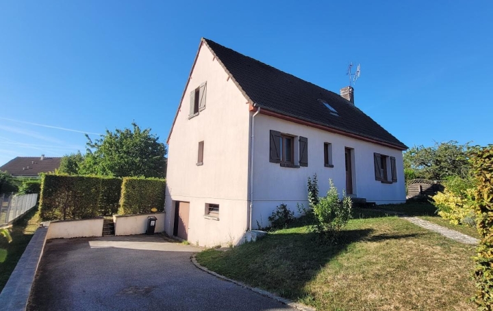 Maison LE THEIL (61260)  123 m2 161 200 € 