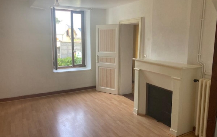 Maison VAL-AU-PERCHE (61260)  76 m2 110 000 € 