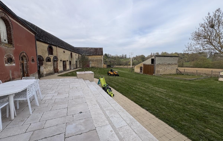 Maison AVEZE (72400)  218 m2 362 100 € 