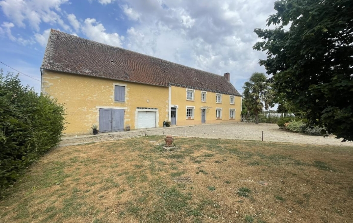 Maison LA CHAPELLE-SOUEF (61130)  196 m2 318 000 € 