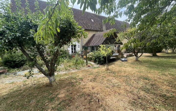 Maison LA CHAPELLE-SOUEF (61130)  196 m2 318 000 € 