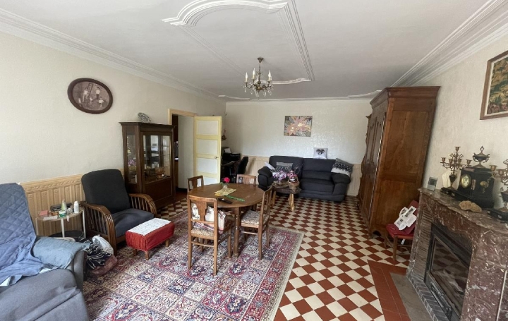 Maison LA CHAPELLE-SOUEF (61130)  196 m2 318 000 € 