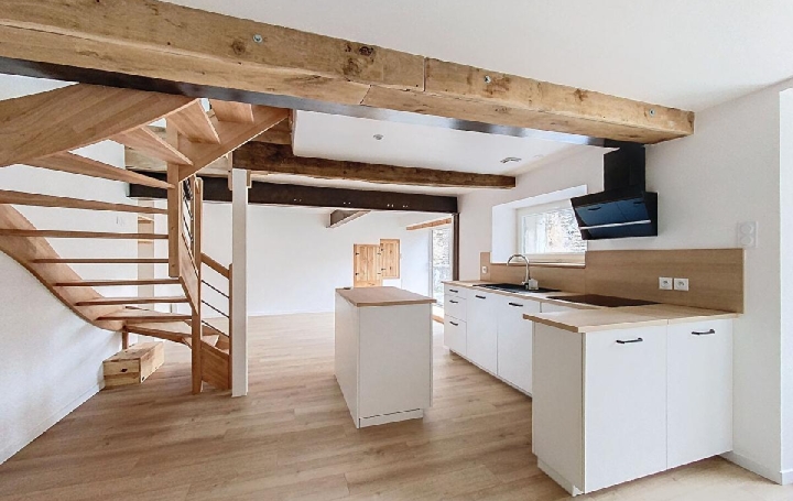 Maison IGE (71960)  66 m2 850 € 
