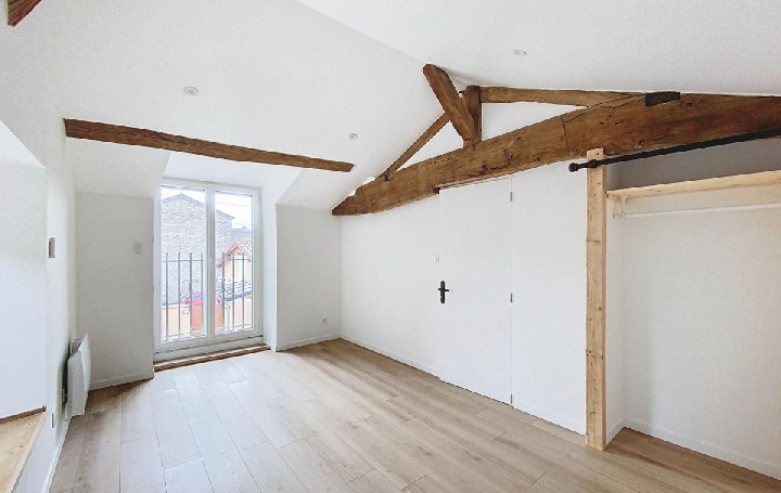 Maison IGE (71960)  66 m2 850 € 