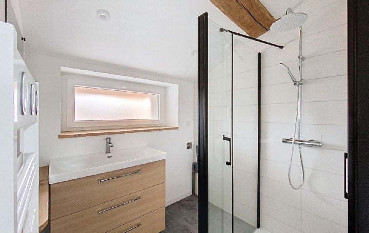 Maison IGE (71960)  66 m2 850 € 