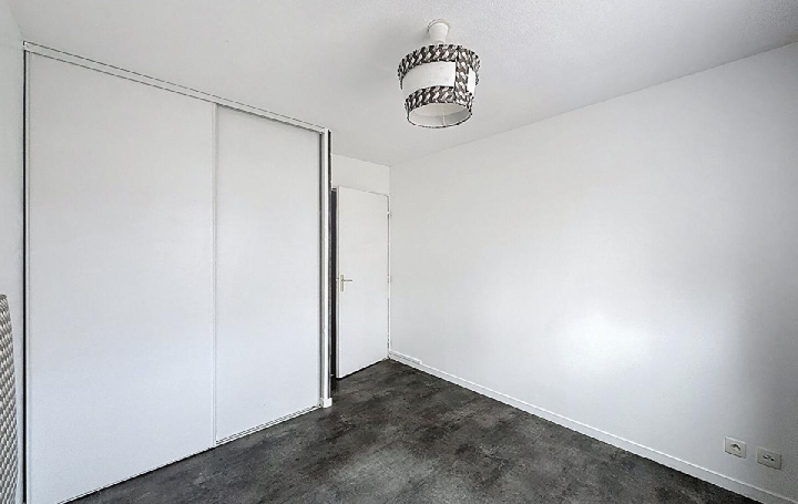 2 Pièces MACON (71000)  50 m2 570 € 