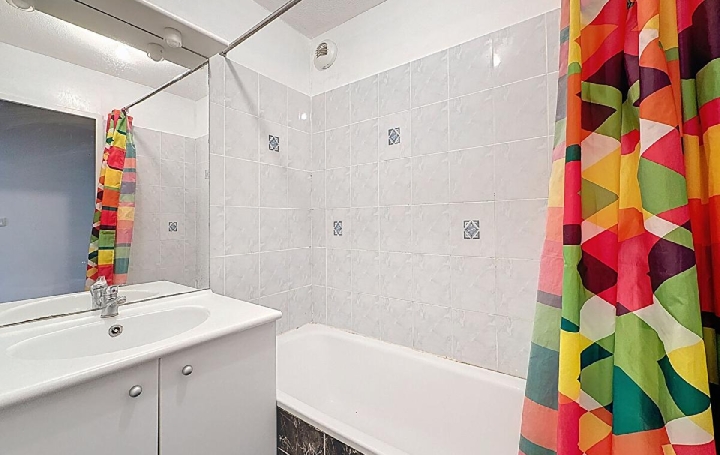 2 Pièces MACON (71000)  50 m2 570 € 