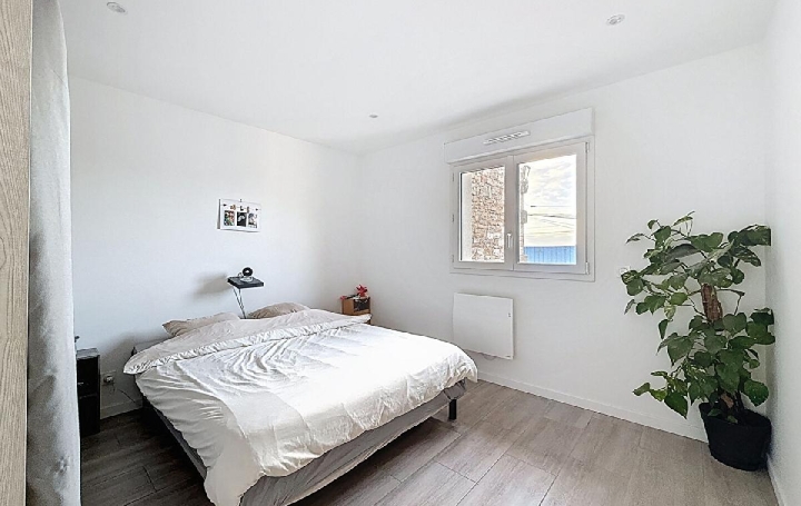 3 Pièces REPLONGES (01750)  80 m2 865 € 