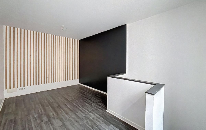 Local commercial MACON (71000)  100 m2 795 € 