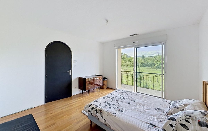 Maison PRISSE (71960)  136 m2 1 195 € 