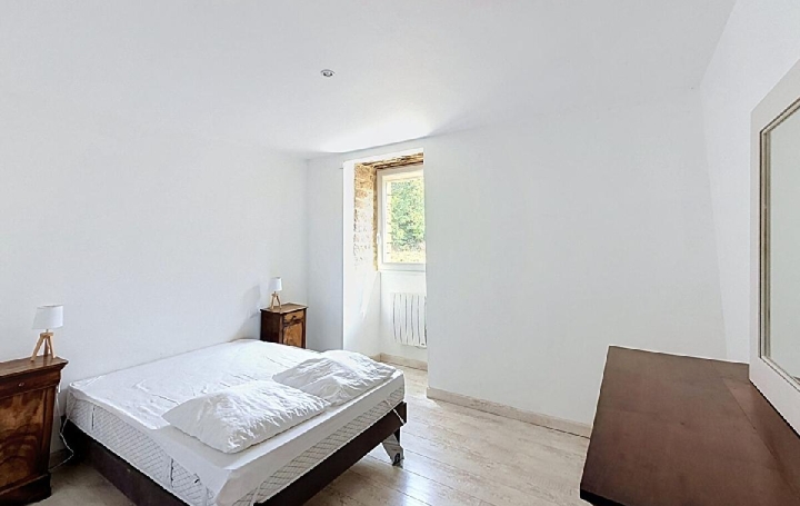 2 Pièces LOURNAND (71250)  64 m2 500 € 
