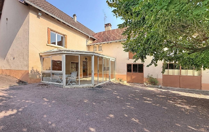 Maison / Villa PERONNE (71260) 116 m<sup>2</sup> 700 € 