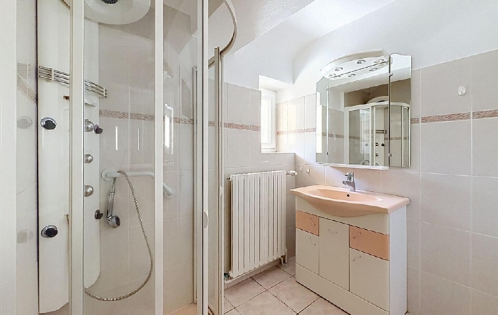 Maison PERONNE (71260)  116 m2 700 € 